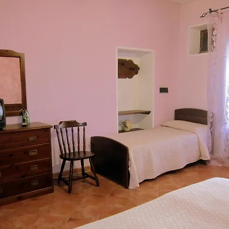 U Zu Peppino Lantgård *